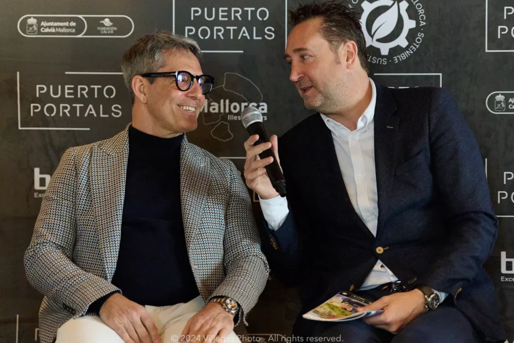 Alex Caffi formula 1 driver and Toni Dezcallar, director of the event, chatting during the press conference, 