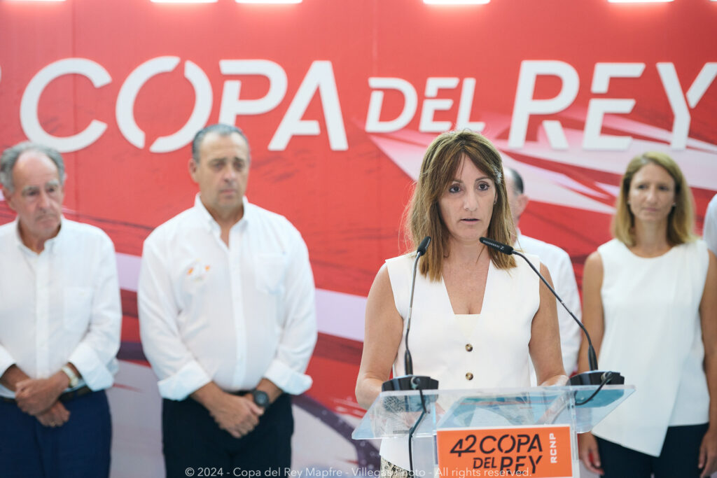 Maria del Carmen Sales durante su intervención.